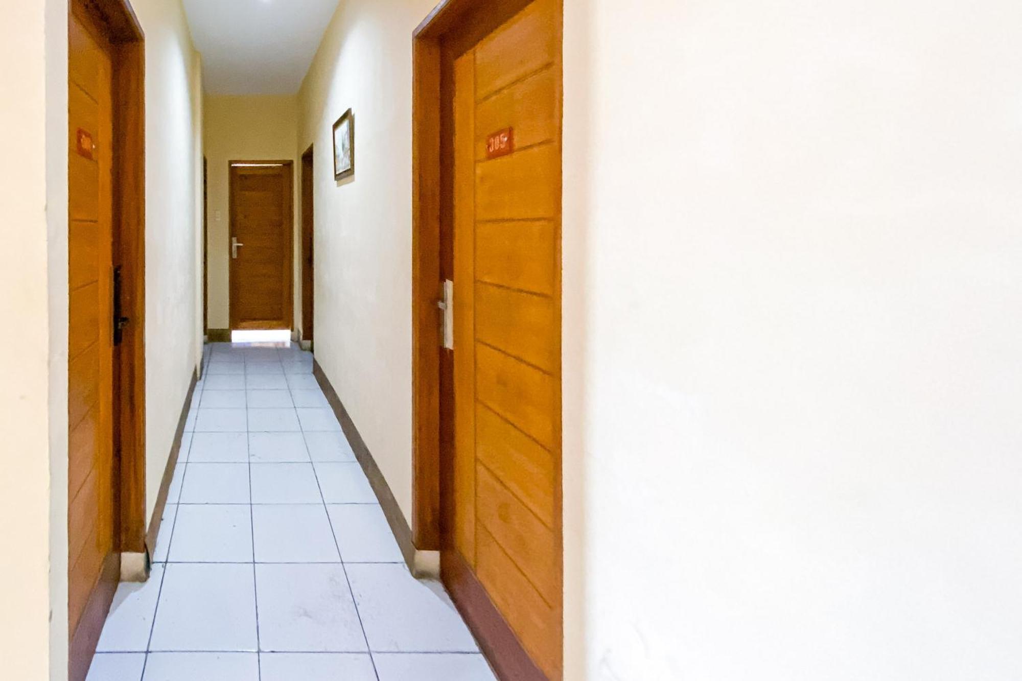 Reddoorz At Sentosa Jaya Helvetia Hotell Medan Eksteriør bilde
